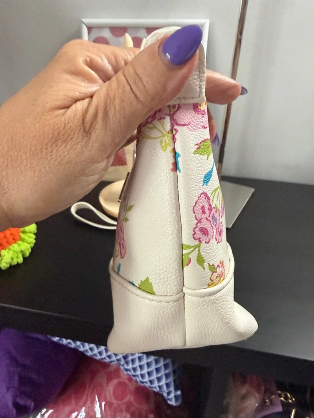Betsey Johnson NWOT White Floral Wristlet/Cosmetic Bag